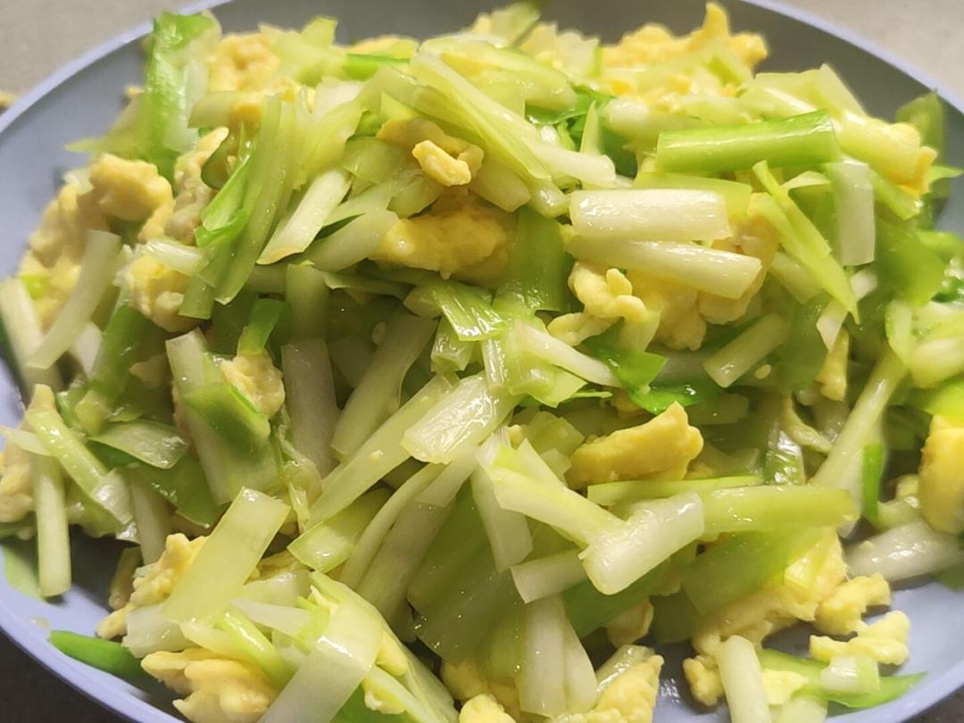 整个简单的韭黄炒蛋（手把手教学）