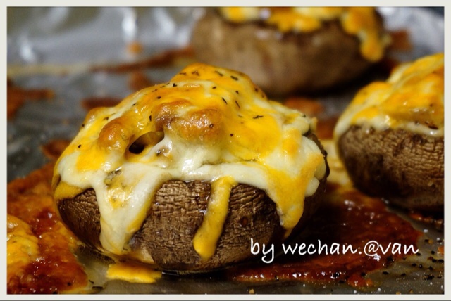 芝士肉末焗蘑菇