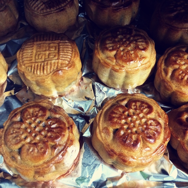 广式月饼——蛋黄莲蓉月饼