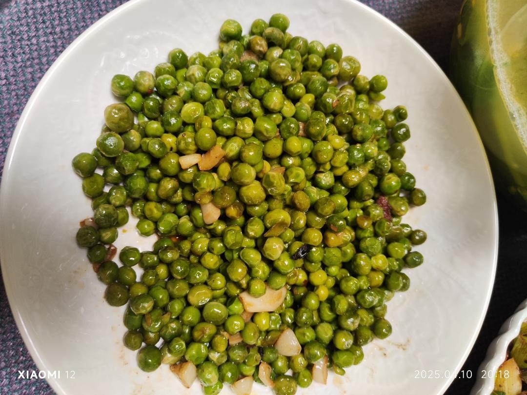 自带清甜超美味的素炒豌豆