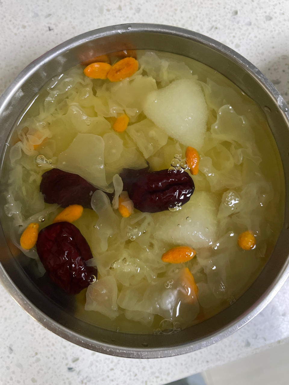 无敌好喝❗️快速熬出胶的银耳羹😋美容又养颜