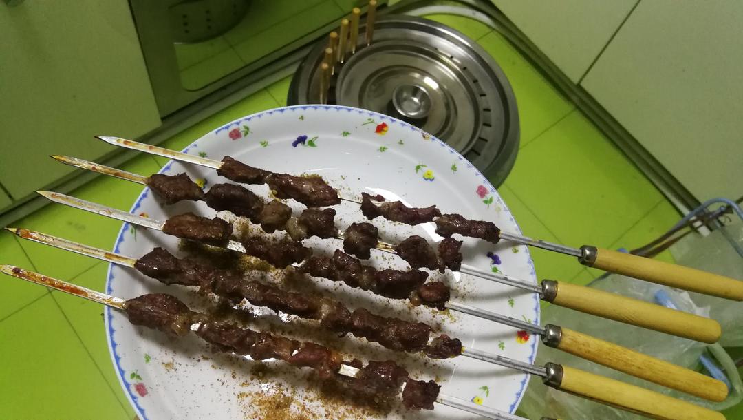 羊肉串用家里烤箱烤出明火烧烤的味道！