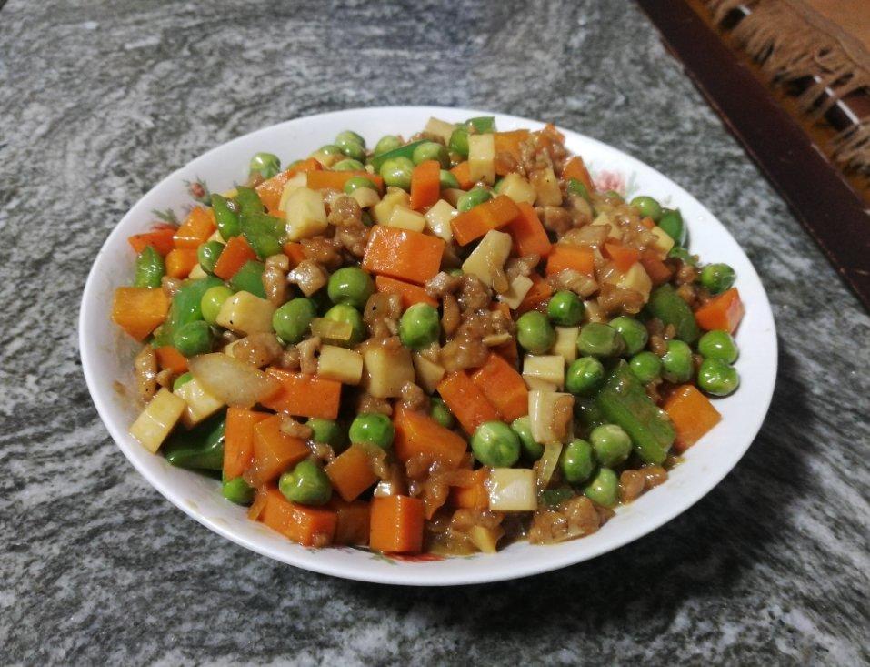 豌豆炒肉末