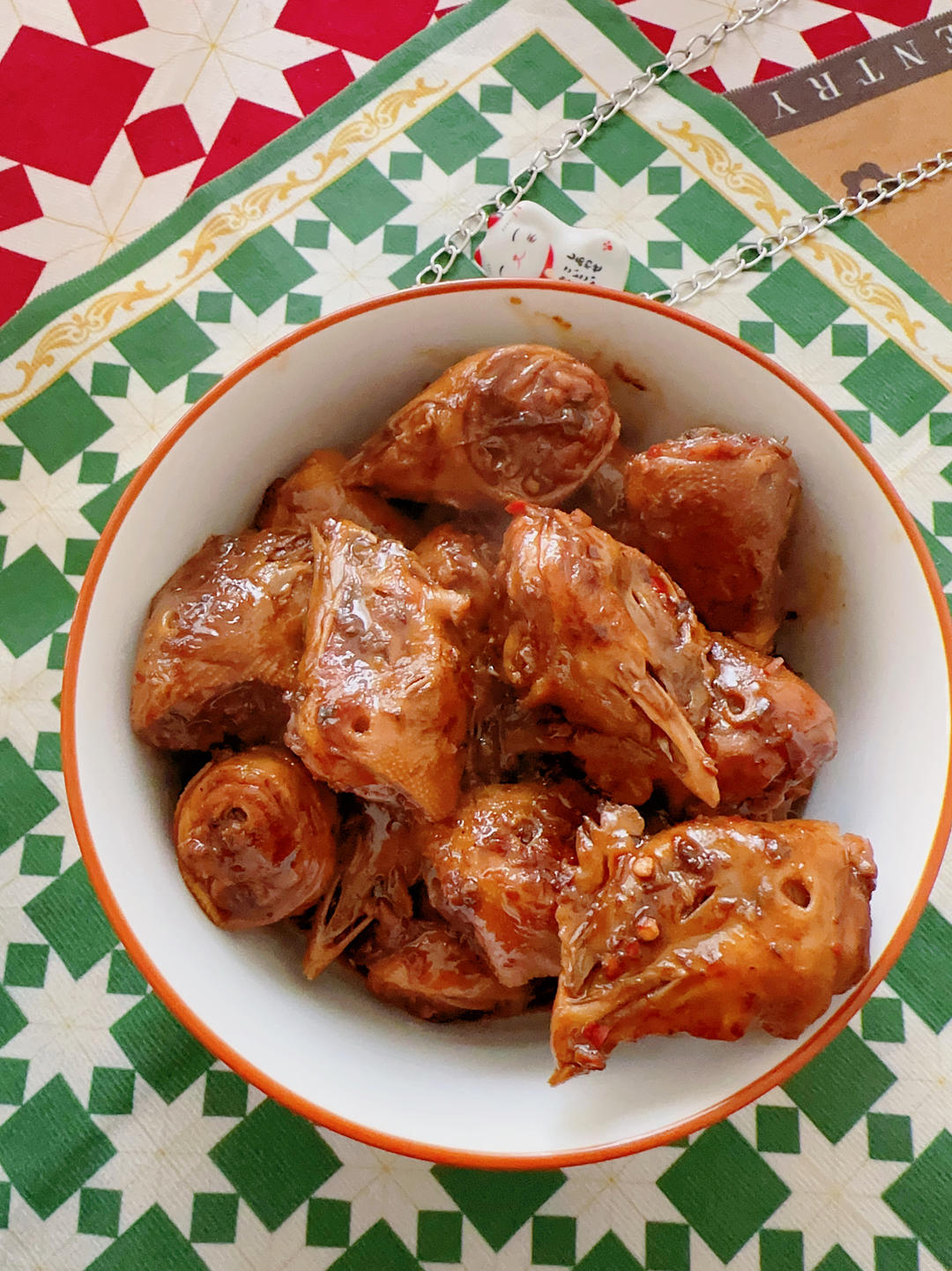 无敌好吃的酱鸡头，闺蜜抱着盆啃了一宿