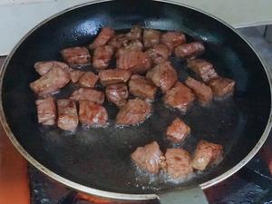 馕炒肉的做法 步骤3