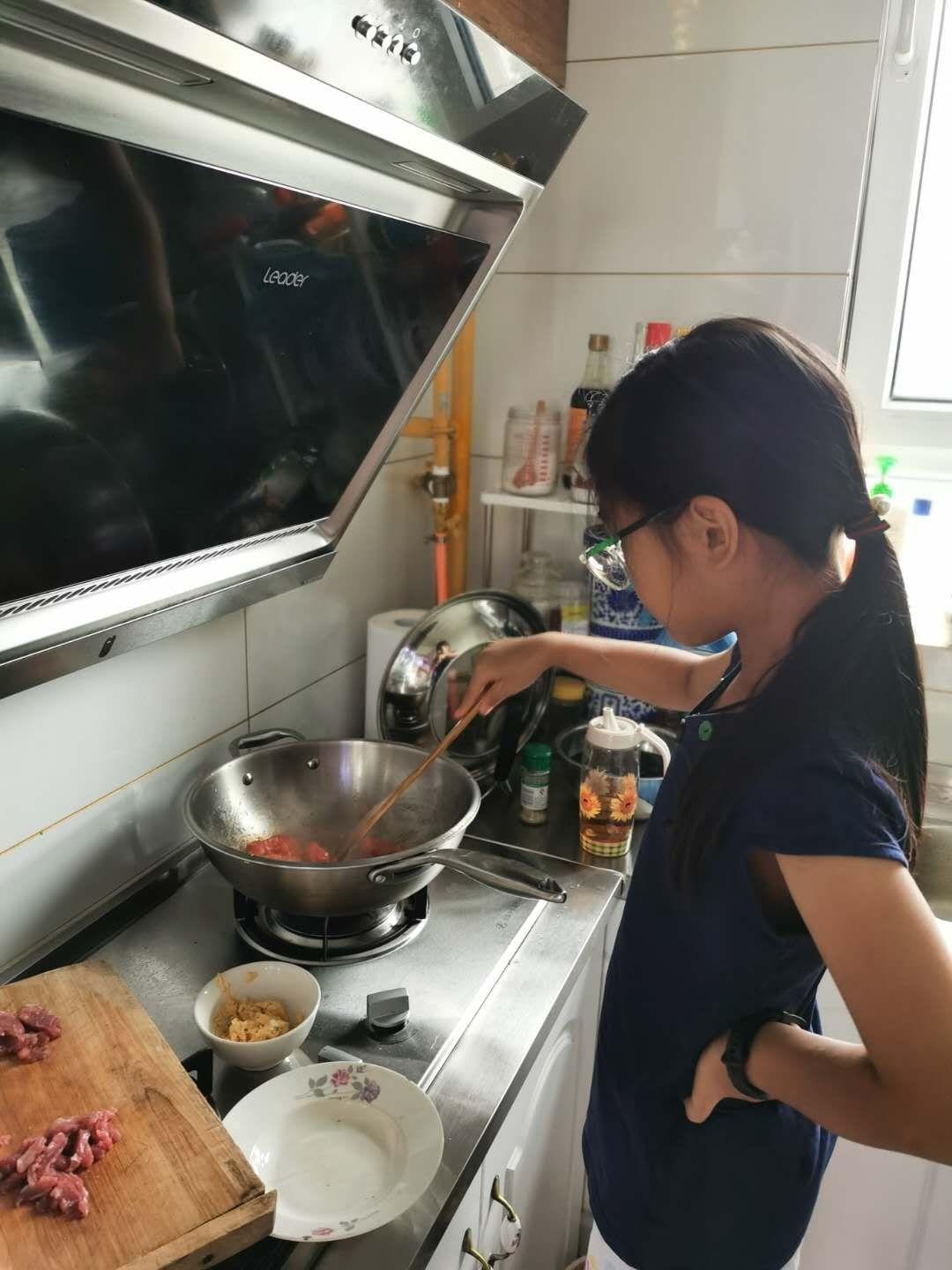西红柿吵醒了鸡蛋