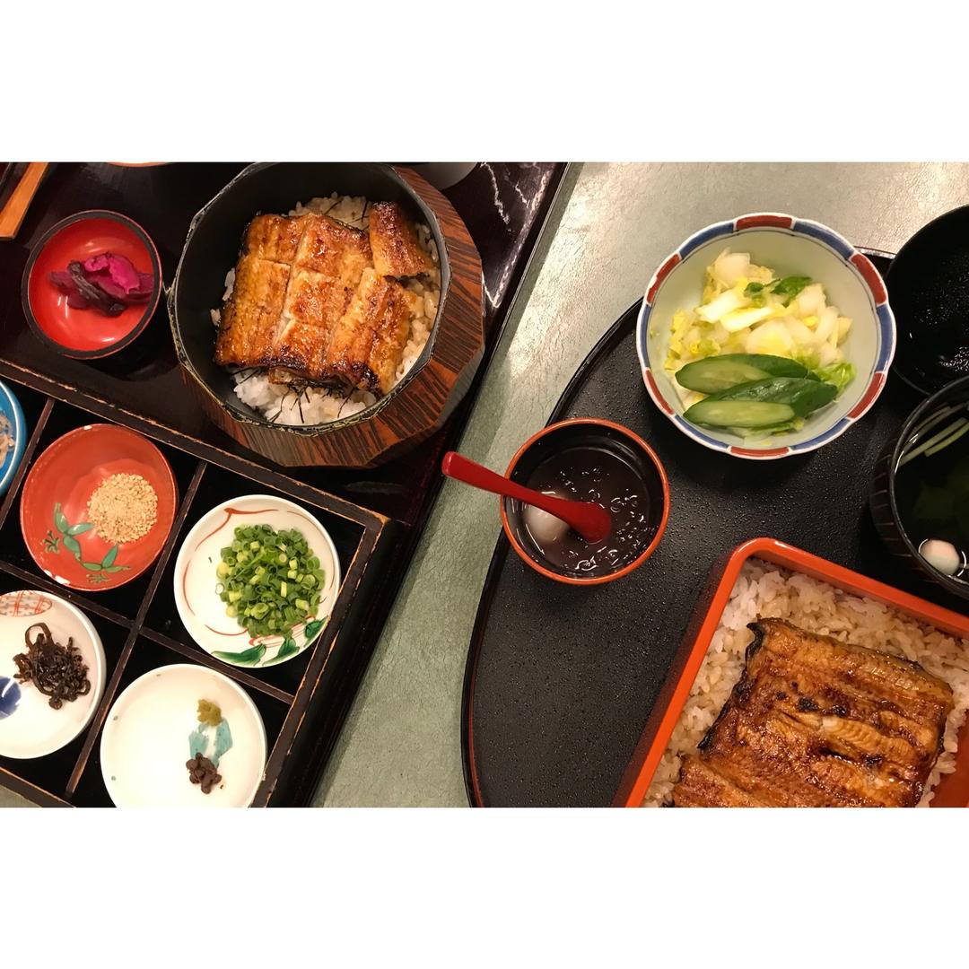 蒲烧鳗鱼饭