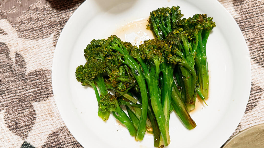 博士厨房-香煎西兰苔