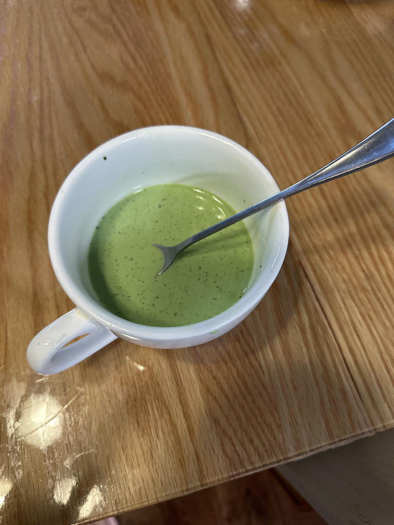 抹茶热拿铁 matcha latte