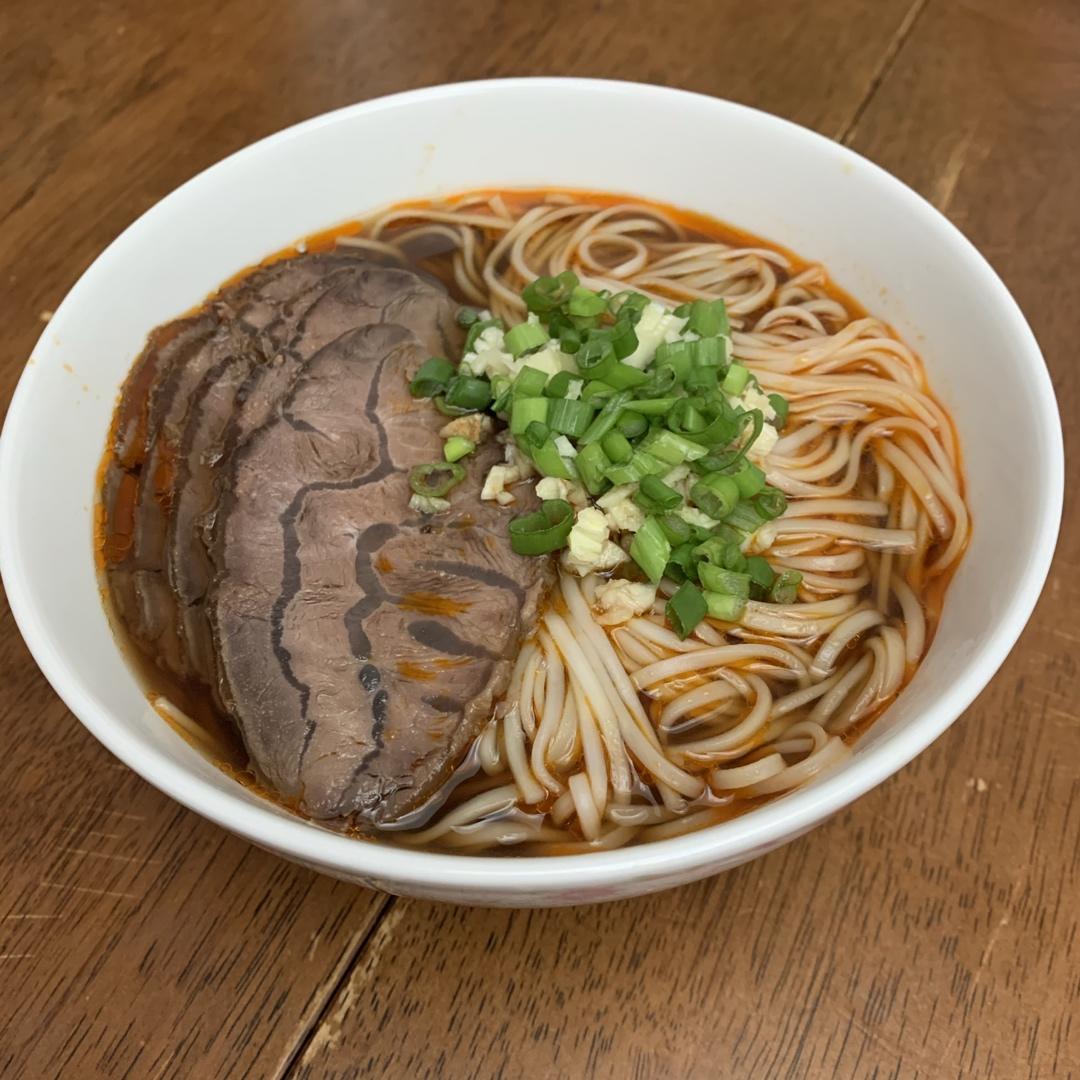 用最简单的料做酱牛肉(忆童年)