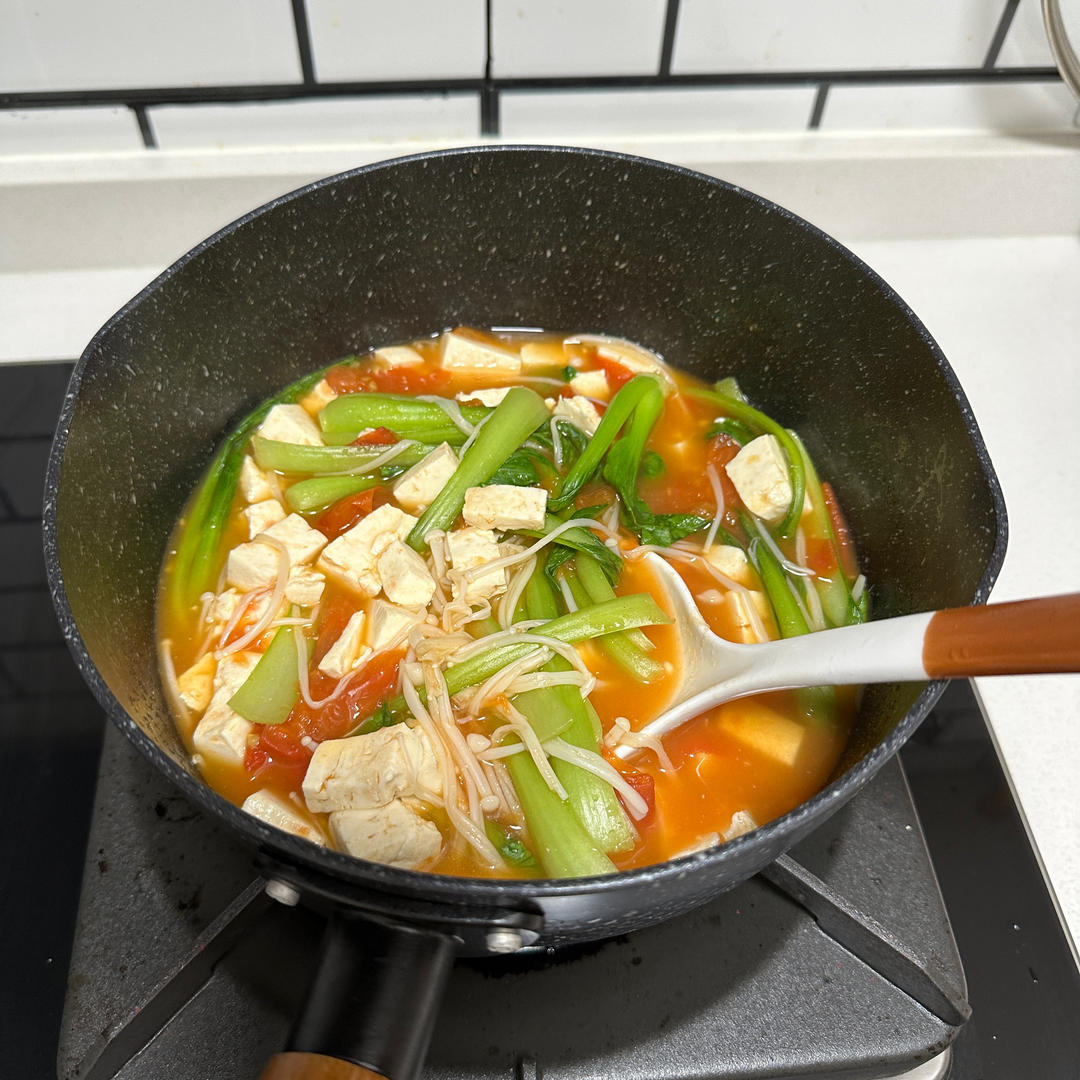 减脂餐～西红柿金针菇炖豆腐