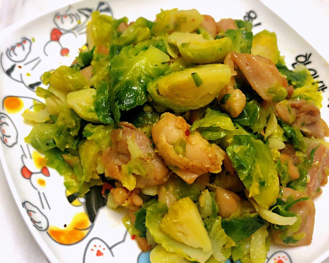 孢子甘蓝炒鸡腿肉的做法