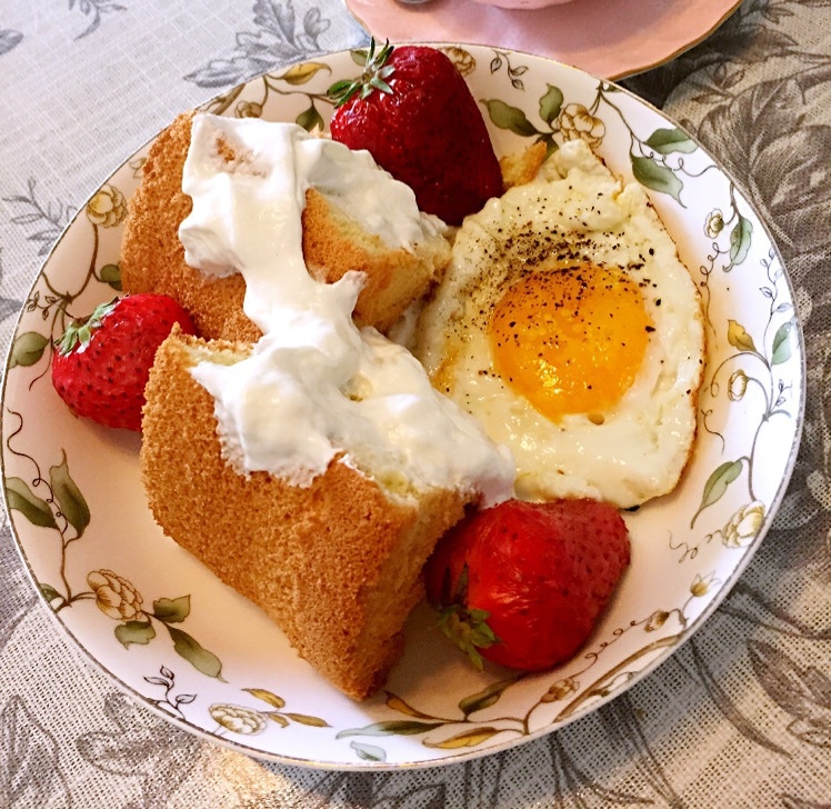 戚风草莓奶油煎蛋的做法