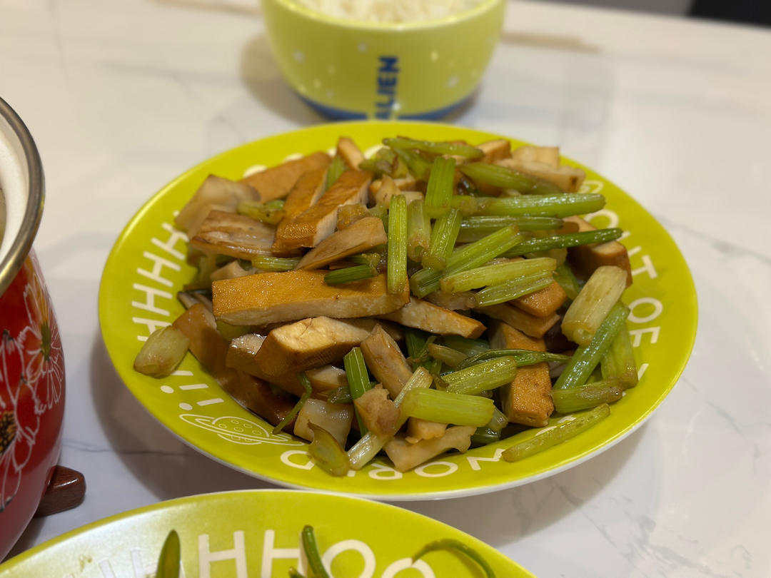 芹菜炒香干