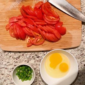 番茄鸡蛋面的做法 步骤3
