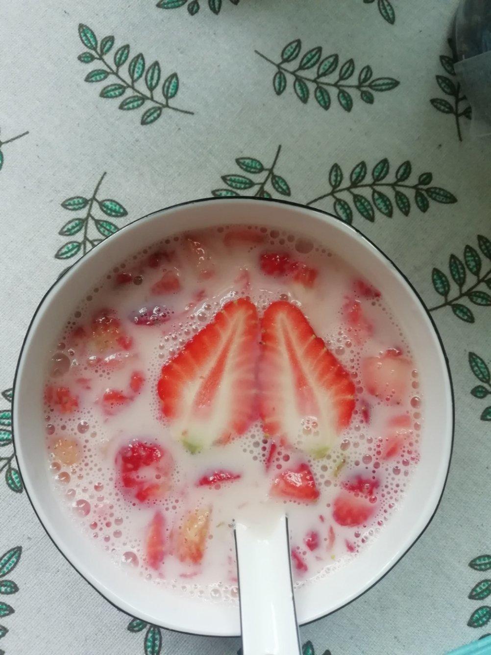草莓真果粒（草莓牛奶）