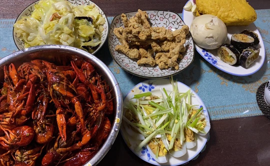 香辣小龙虾-超详细处理干净步骤！