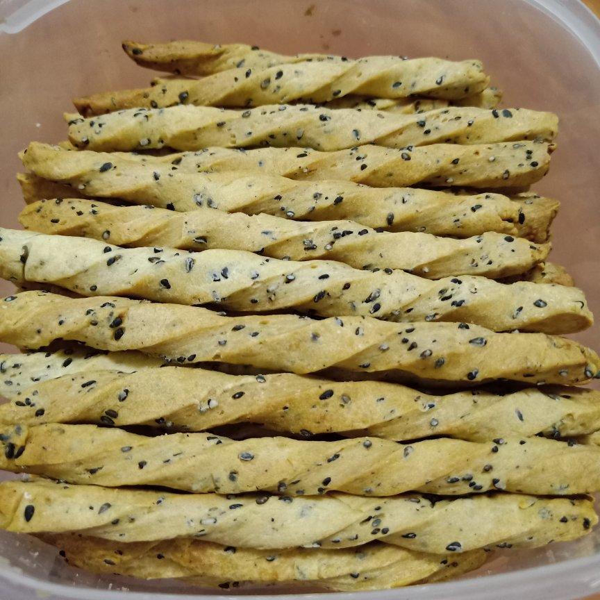 椒盐芝麻咸饼干棒