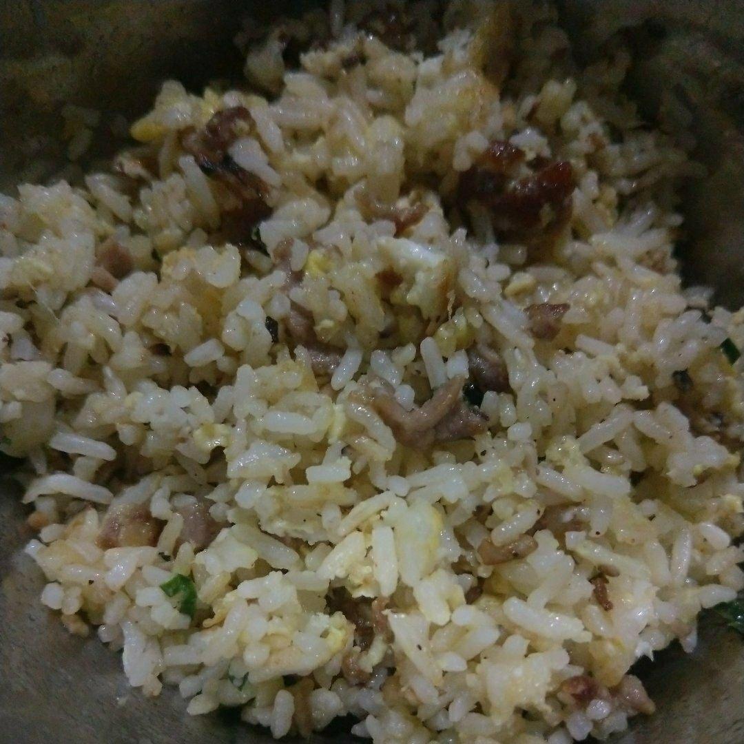 香菇鸡蛋炒饭