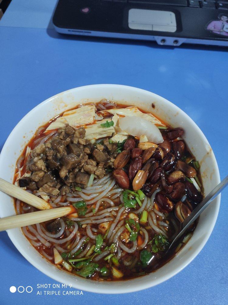 堂妈小厨——超好吃的酸辣粉