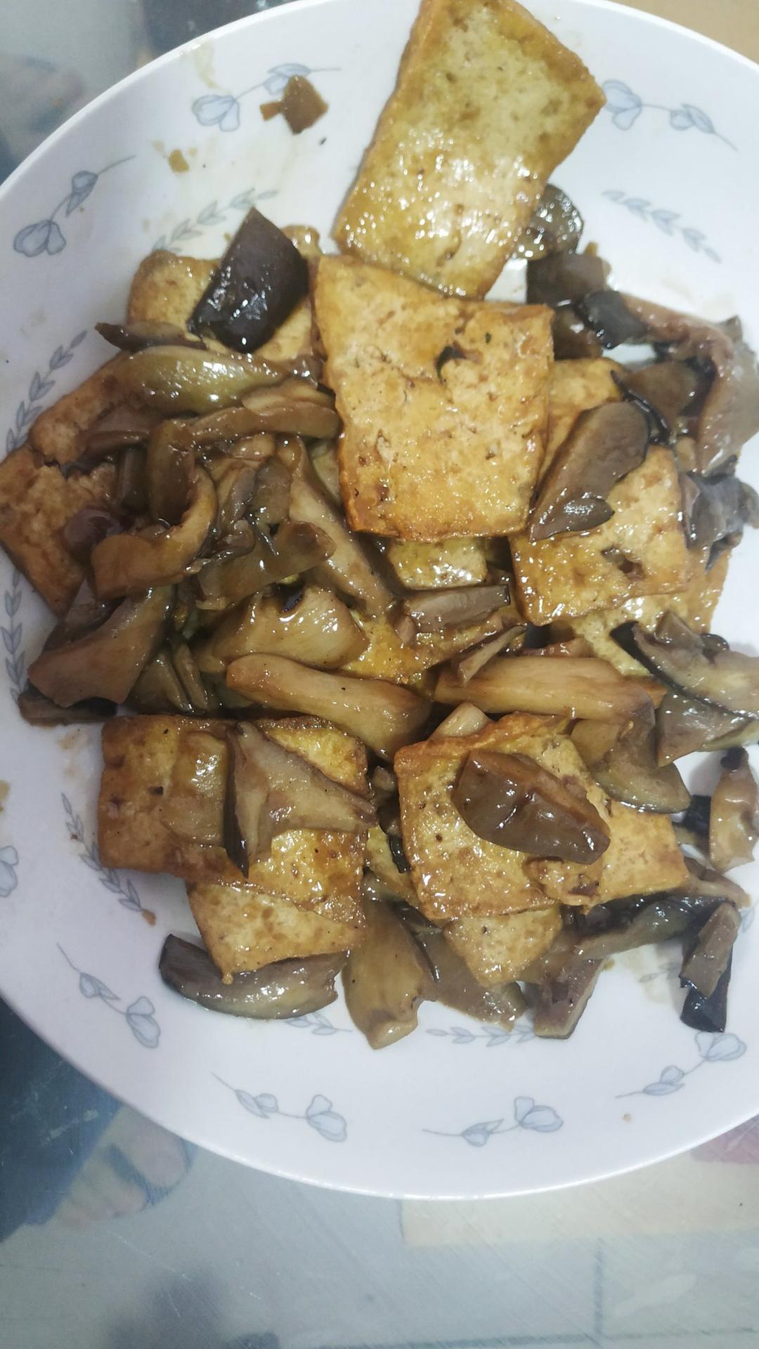 蘑菇烧豆腐