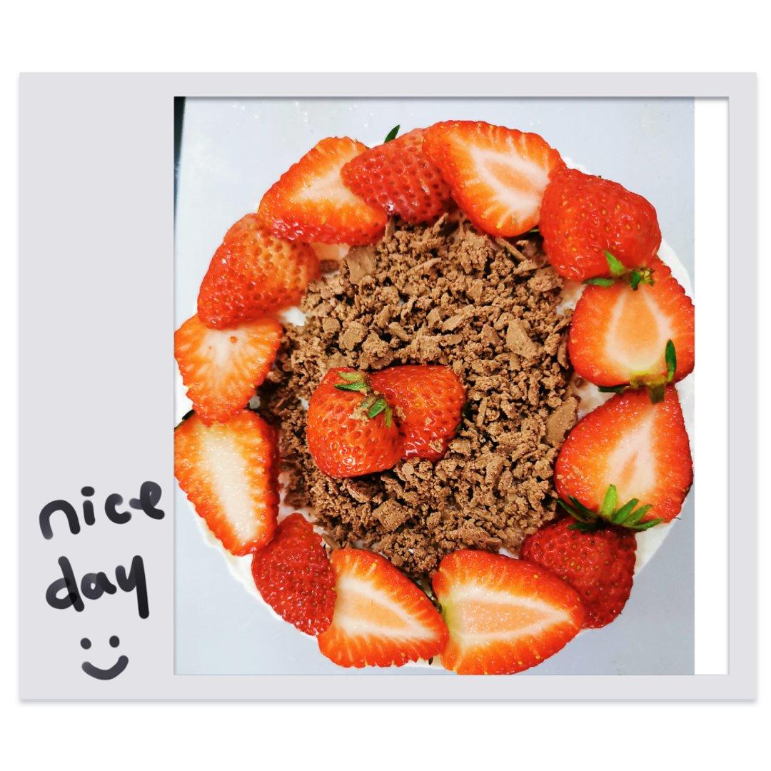 【视频】草莓慕斯蛋糕（6寸）