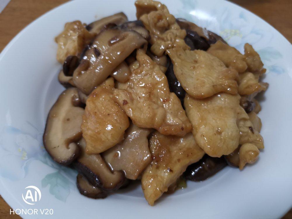 香菇鸡肉片