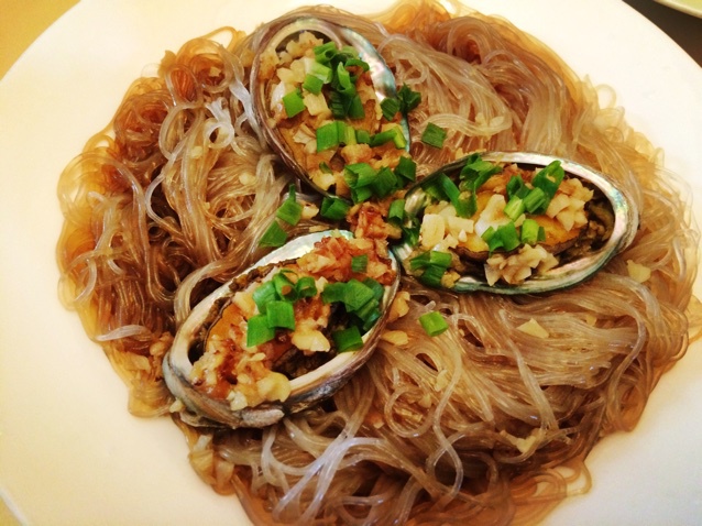 蒜蓉粉丝蒸鲍鱼