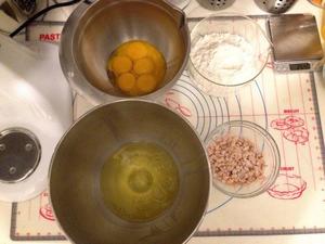 芒果椰子戚风蛋糕【Mango Coconut Chiffon Cake】的做法 步骤1