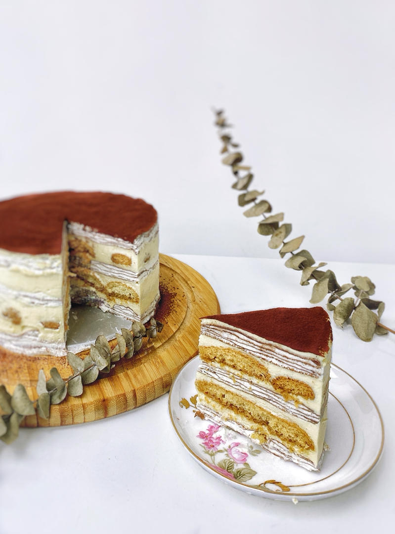 手指饼+慕斯？还是千层的？配方给你，做好绝对馋哭隔壁小孩~