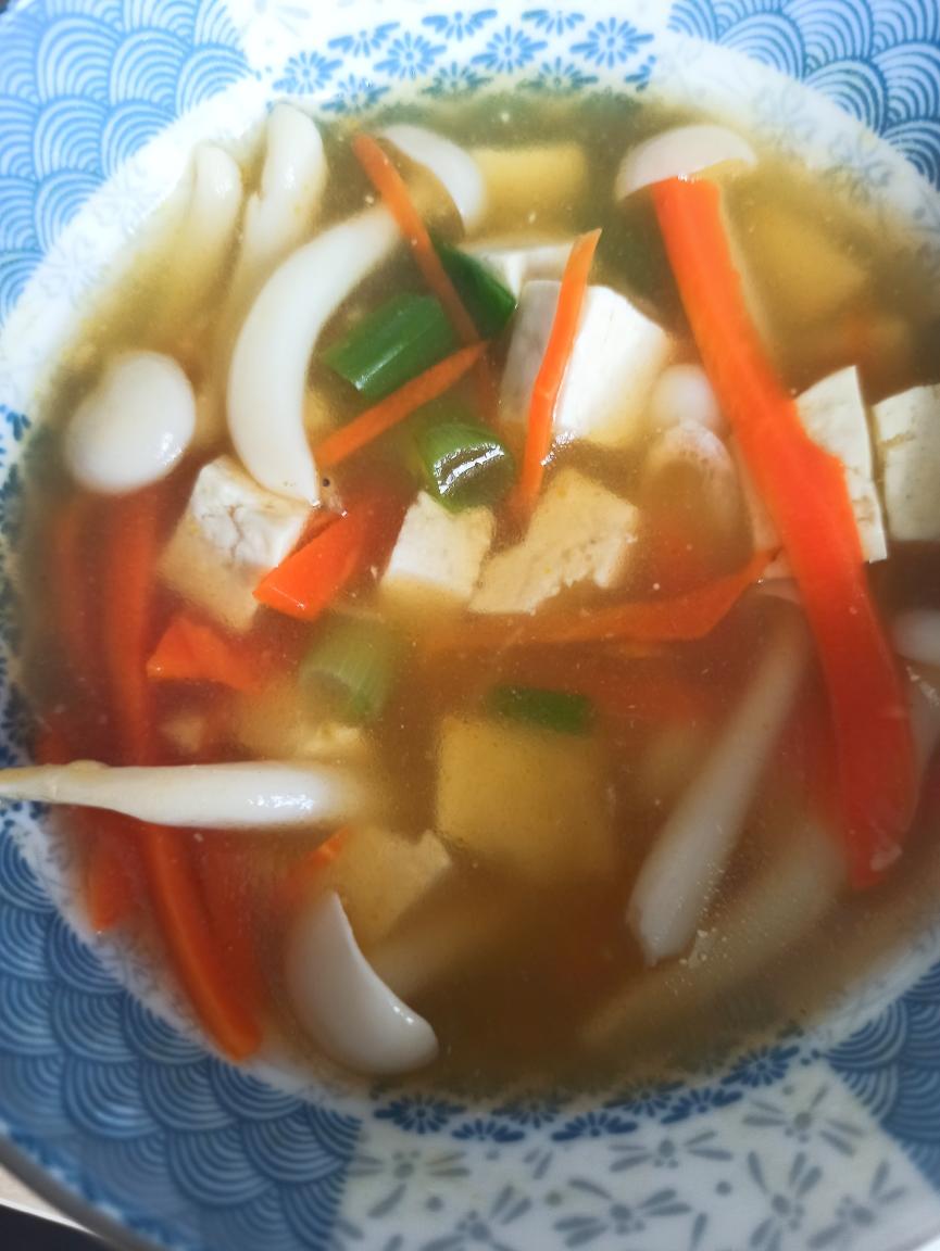 白玉菇豆腐汤
