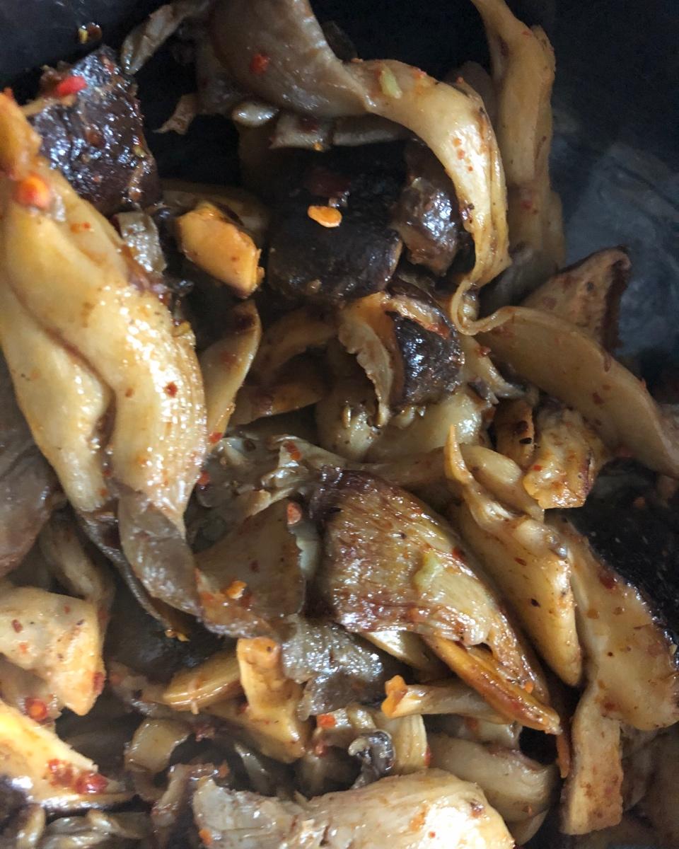 好吃的干煸孜然蘑菇