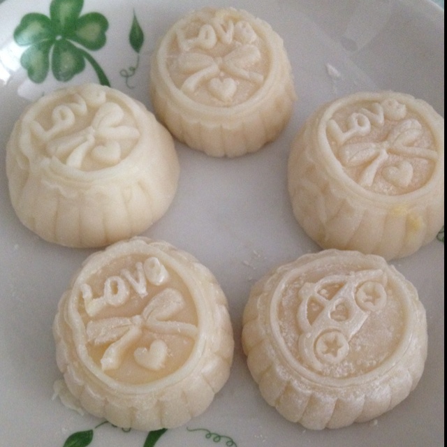 冰皮豆沙月饼