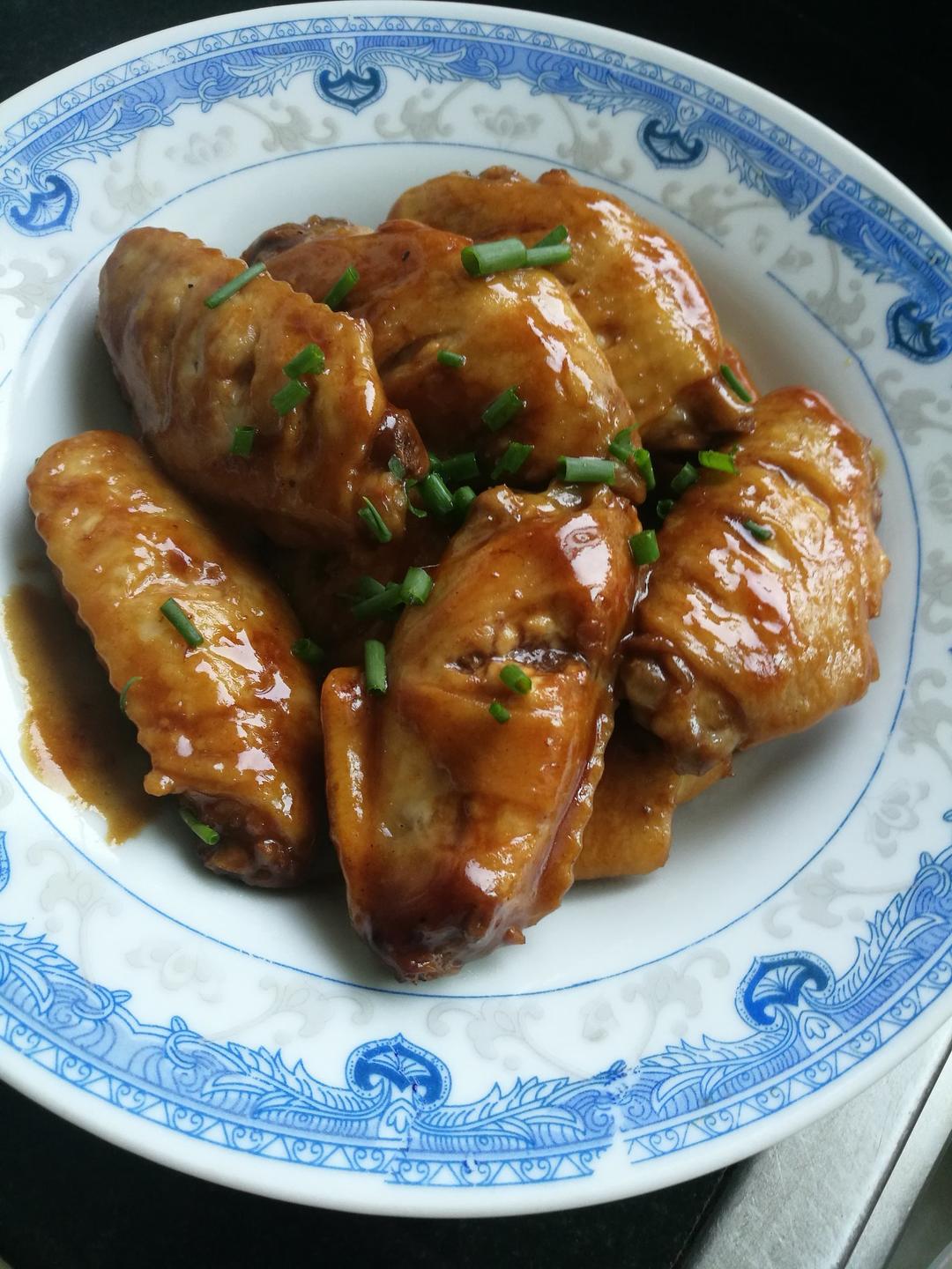 蒜香蚝油鸡翅中