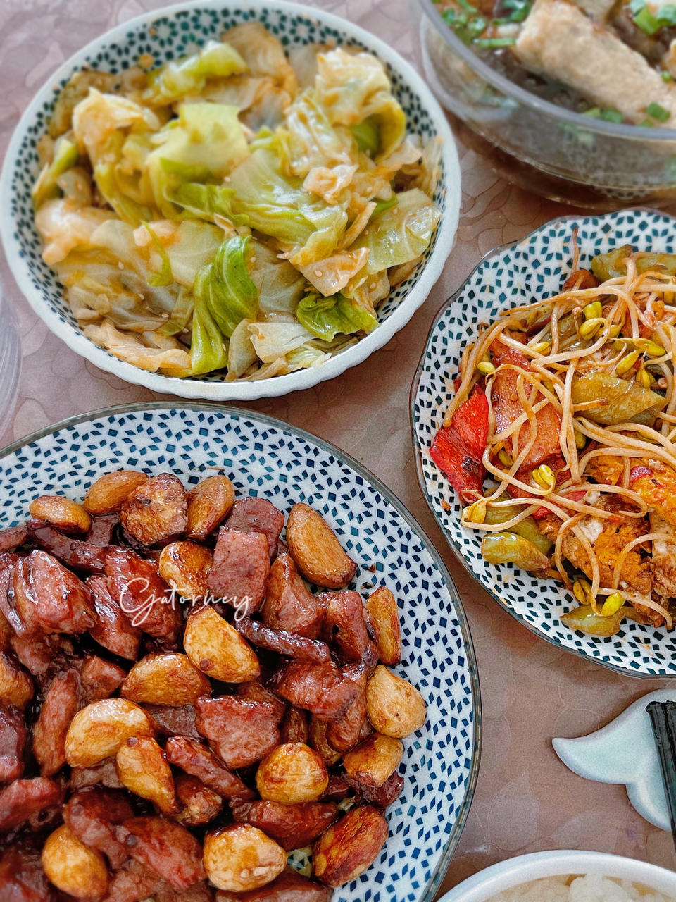 黑胡椒金蒜牛肉粒