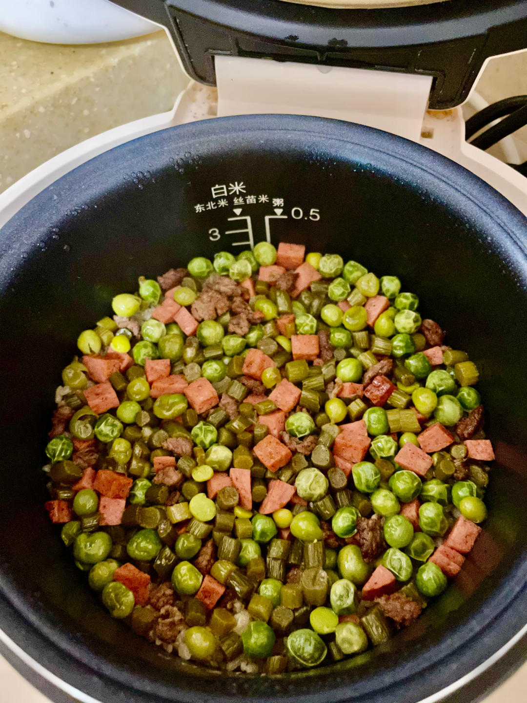腊味煲仔饭（电饭煲版）