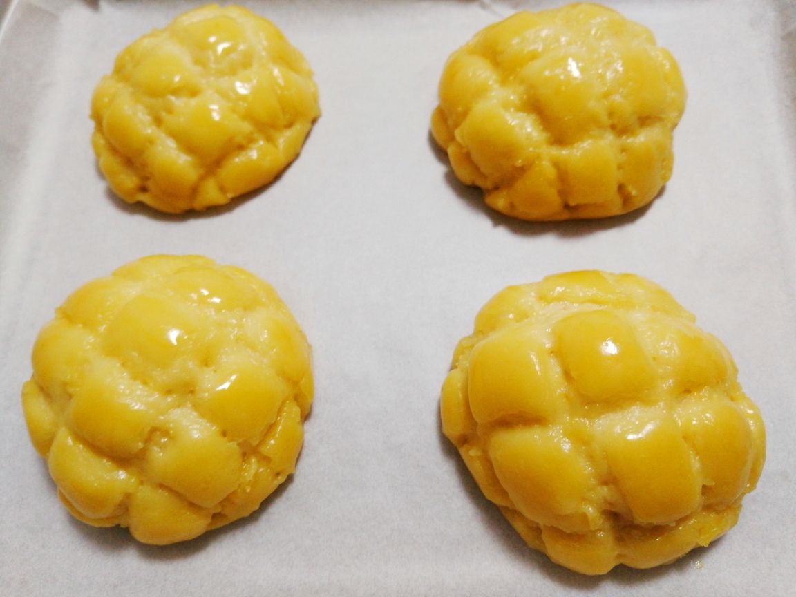 😻超级好吃の港式酥皮菠萝包😻的做法 步骤13