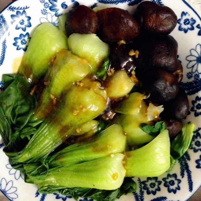 浇汁香菇油菜