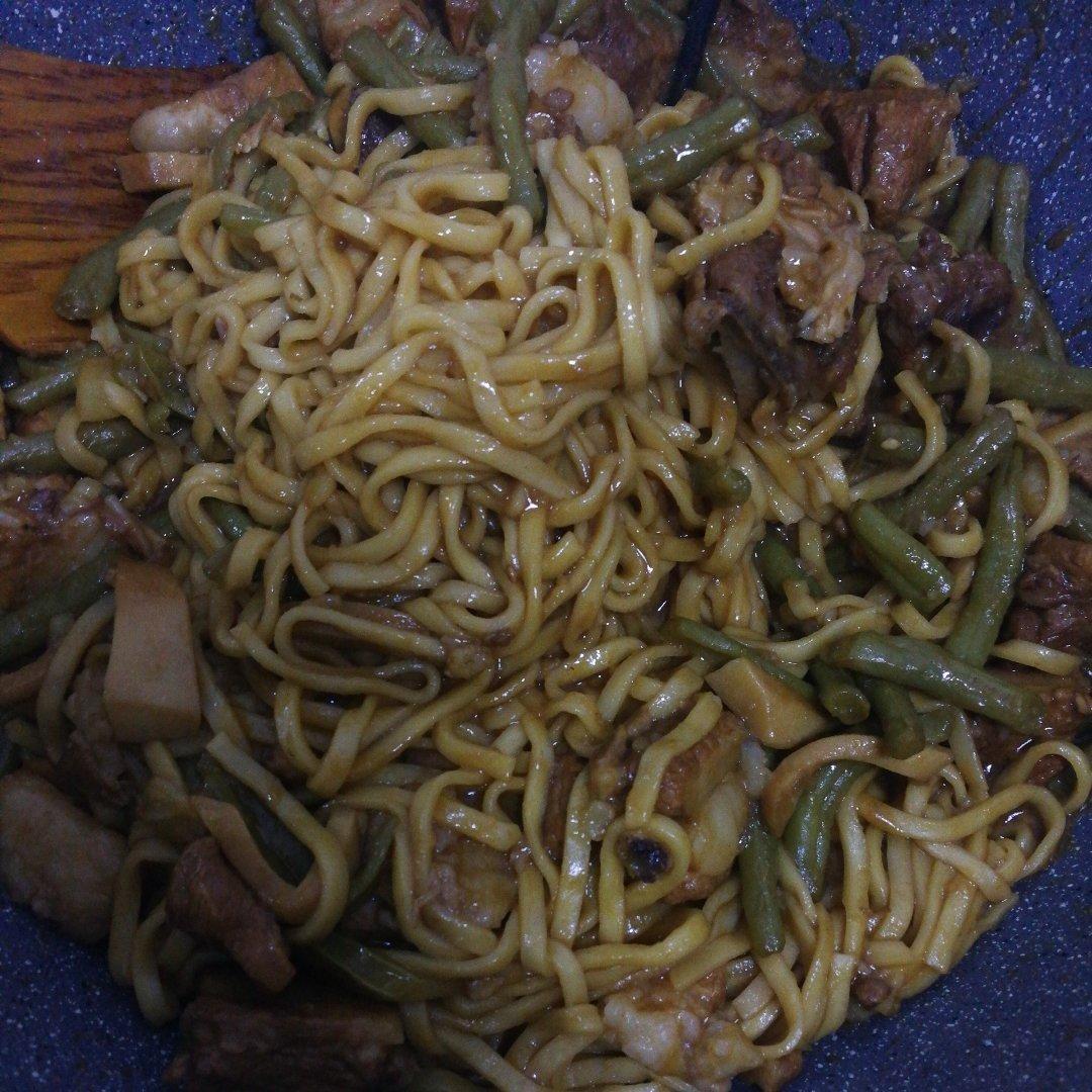 排骨豆角焖面