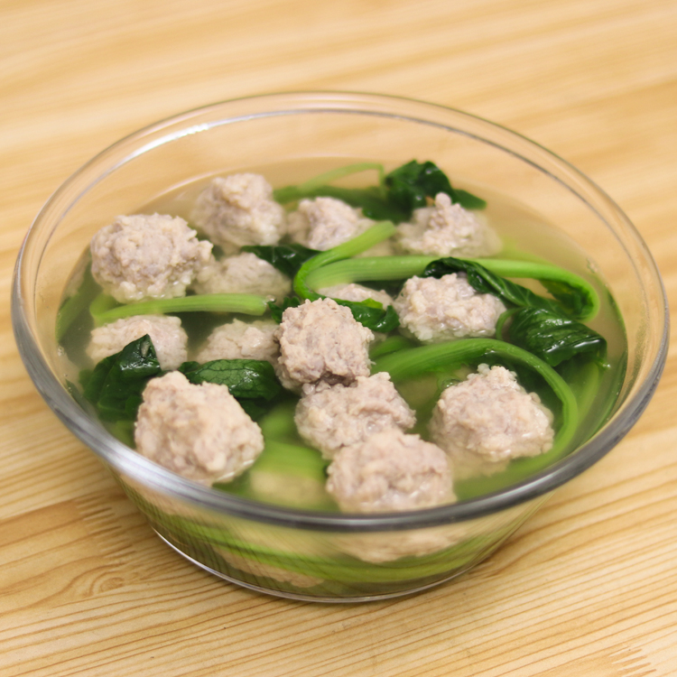 小白菜汆丸子汤，鲜嫩爽口又低脂的做法