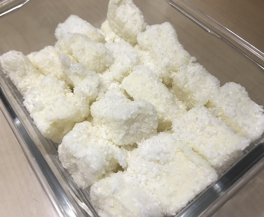完胜85度C牛奶椰丝小方