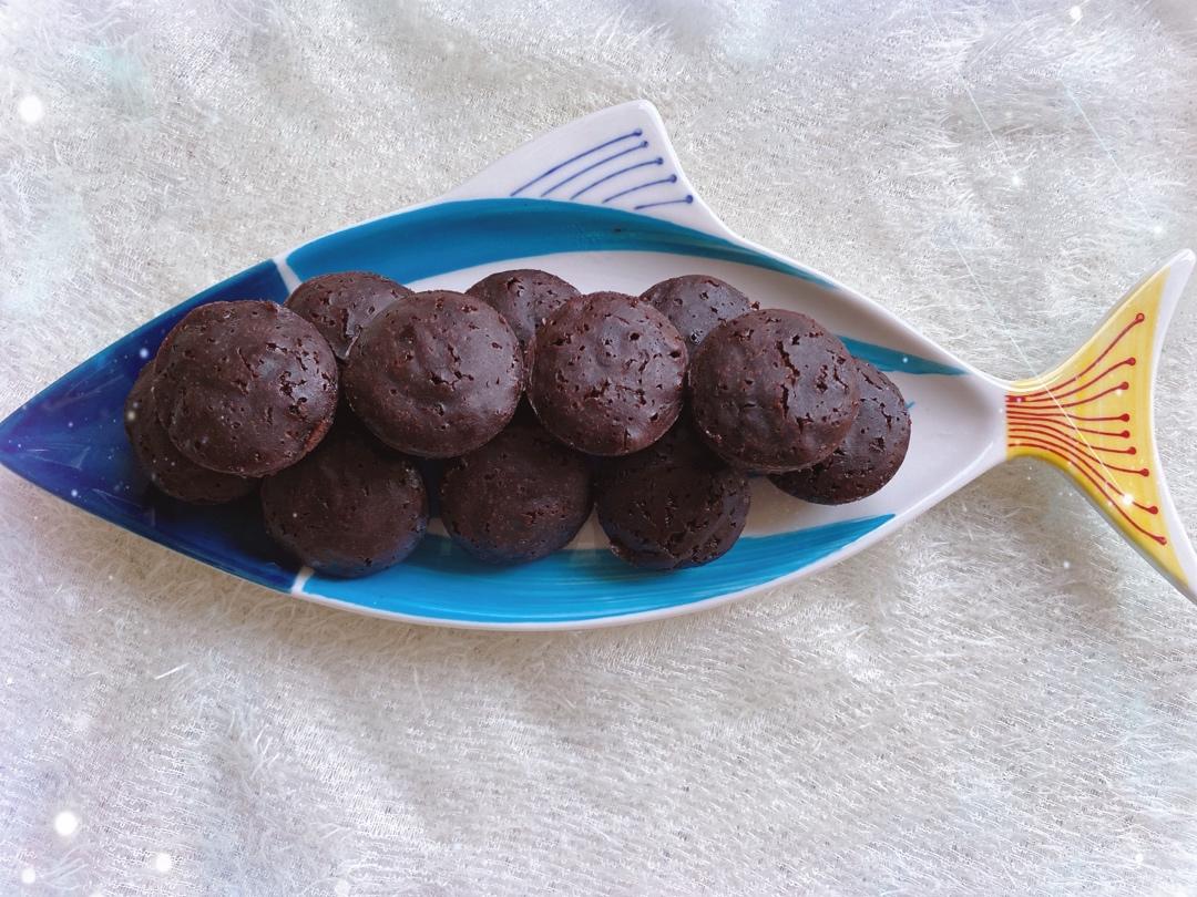 巧克力棒棒糖蛋糕胚（Fudgy cake pops）