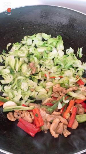 家常菜-下饭菜-菜梗炒肉的做法 步骤5