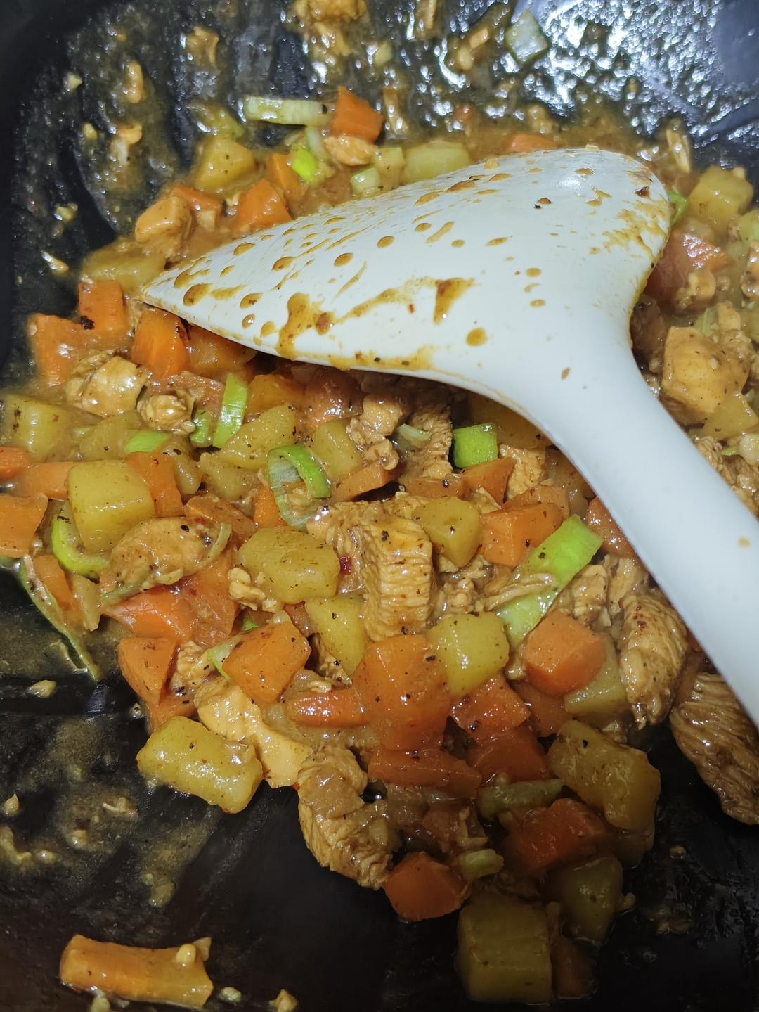 鸡肉盖浇饭