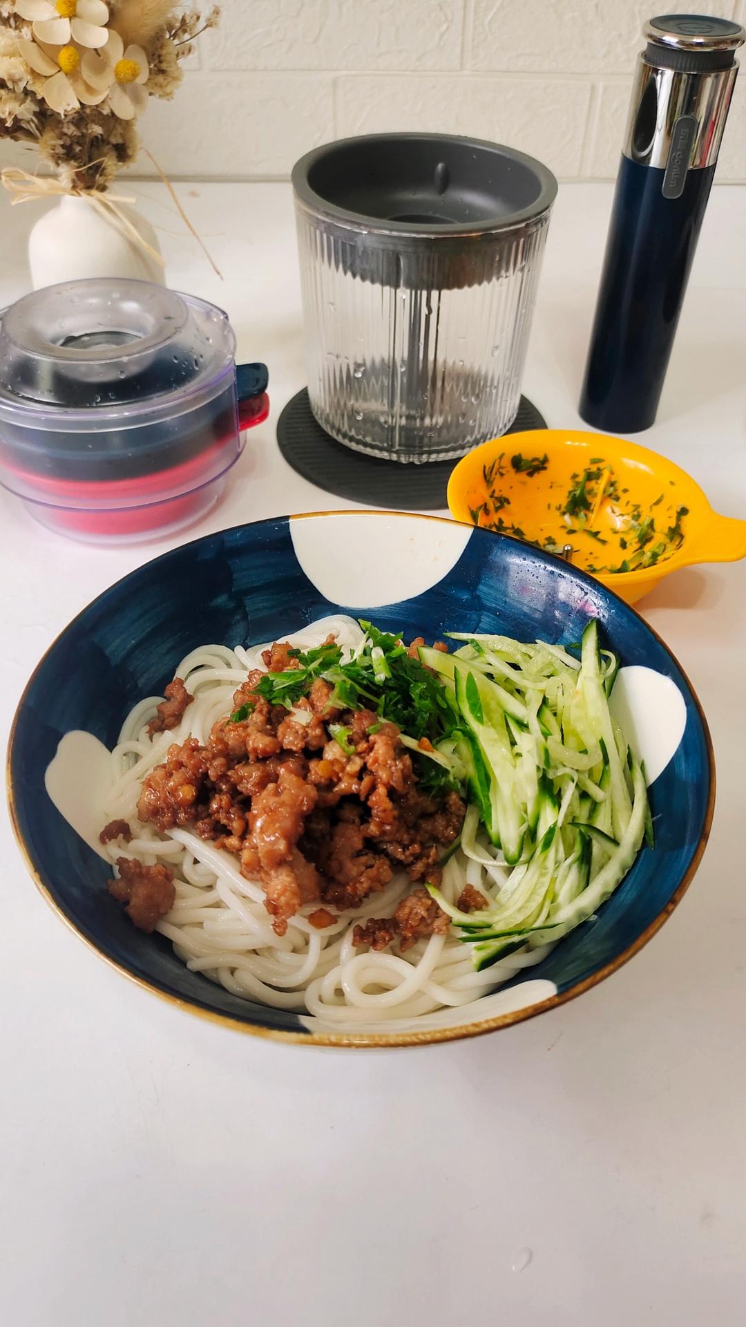 居家快手炸酱面