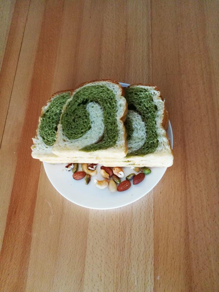 抹茶双色吐司面包