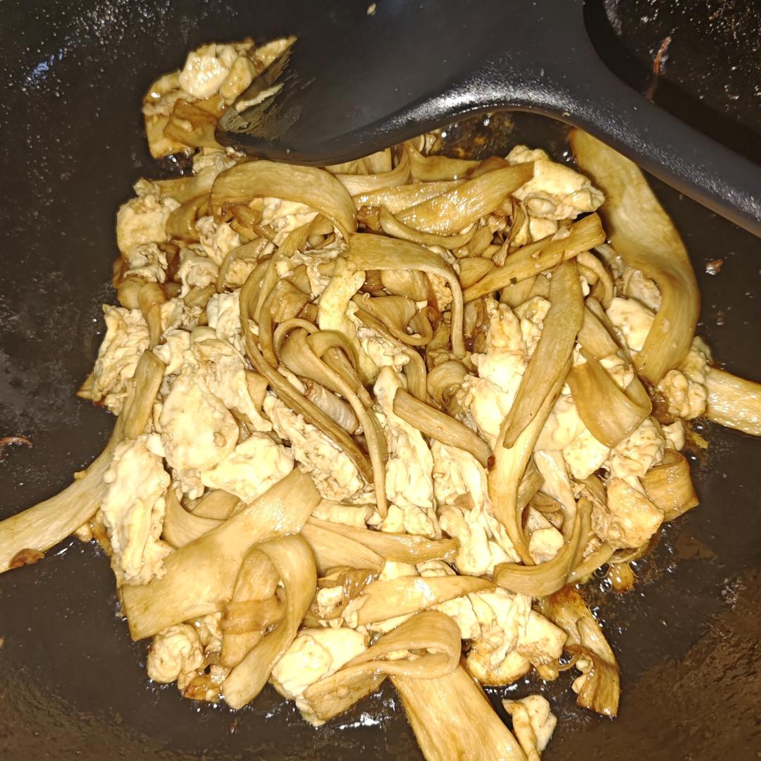 茭白炒鸡蛋