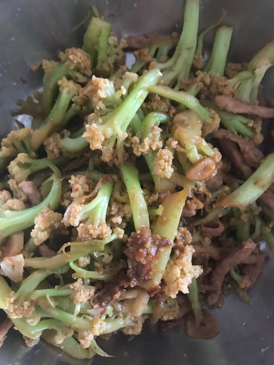 干煸菜花（花菜炒肉）