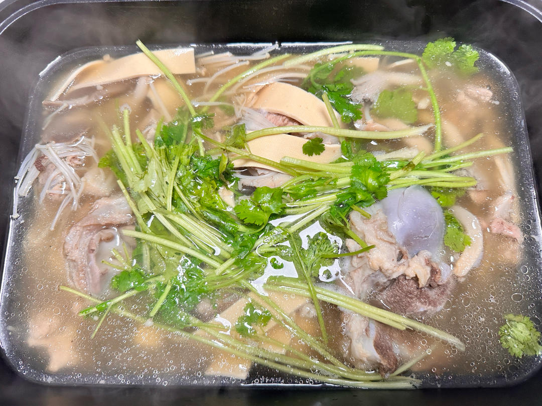 超鲜美的千张筒骨汤