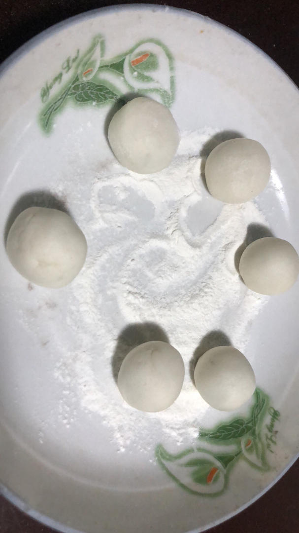 花生黑芝麻汤圆